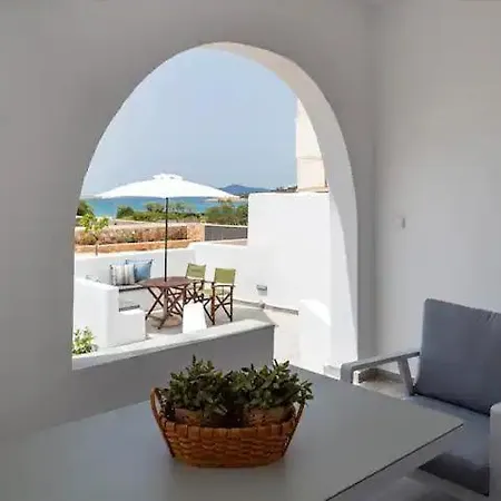 Apartment Beautiful In Parikoia Near The Sea
