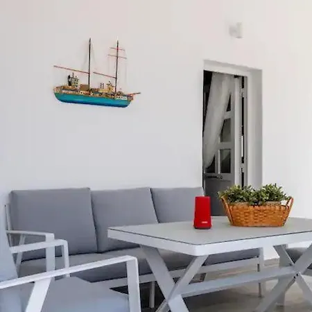 Beautiful In Parikoia Near The Sea Aliki (Paros)